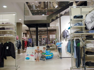 temporary-store-benetton-foggia11